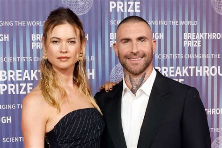 Adam Levine and Behati Prinsloo expecting first child