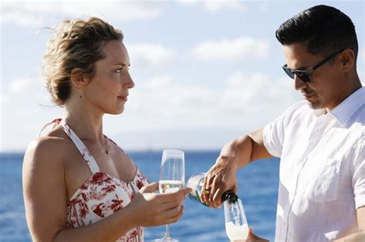 Adelaide Clemens Biography: Boyfriend, Age, Instagram, Net Worth, Married Partner, Wiki, Interview, Movies, Husband