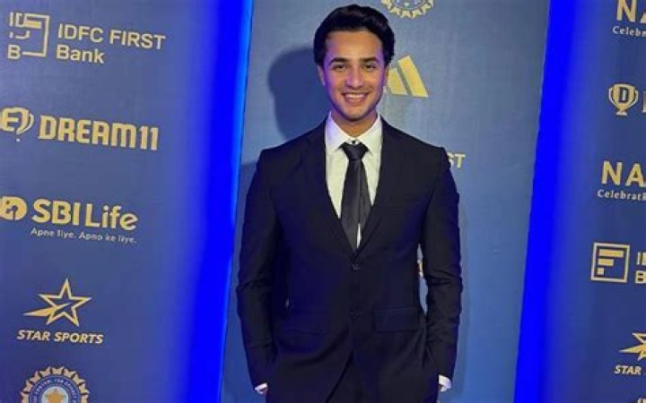 Ahil Sharma- Net Worth, Bio, Age, Height, Parents, Girlfriend, Facts