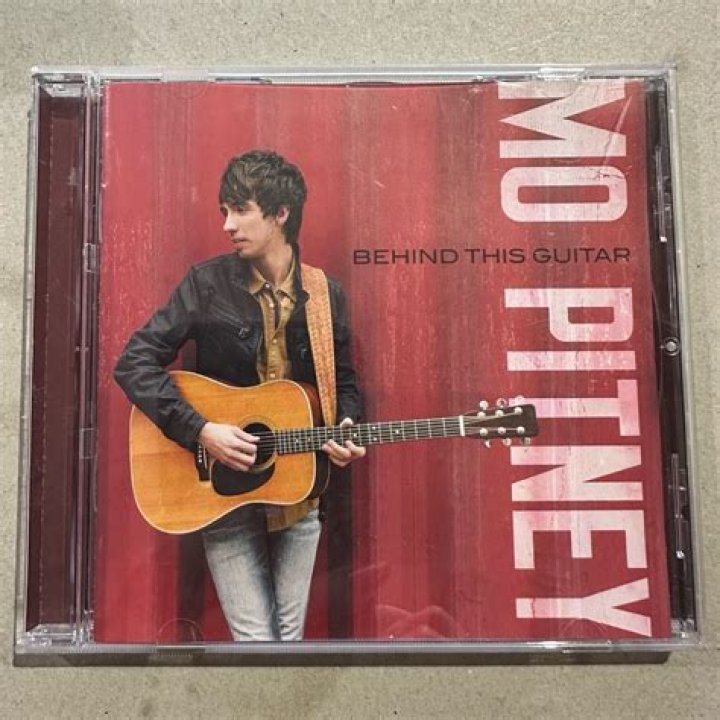 ALBUM REVIEW: Mo Pitney's 'Behind This Guitar'