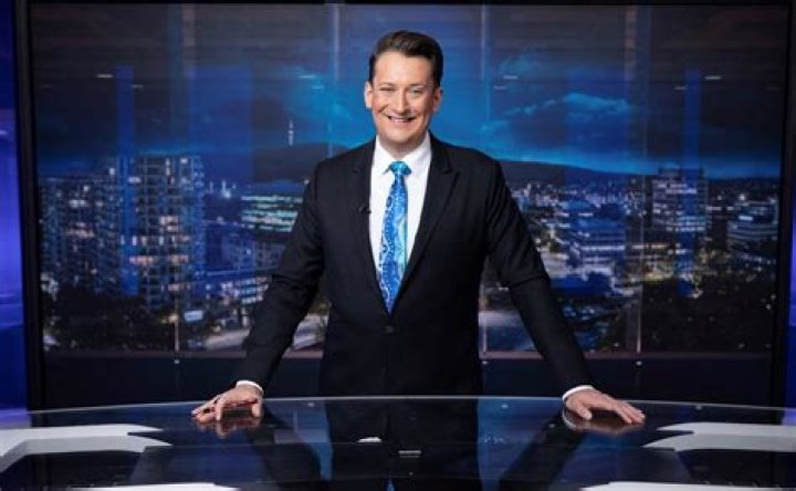 An ABC reporter Patricia Karvelas kicked out of question time, allegedly showing “too much skin”