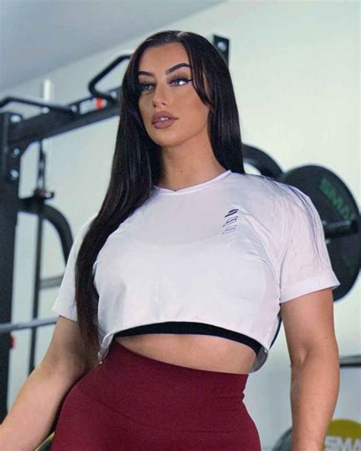 Ashley Burgos- Bio, Wiki, Age, Height, Weight, Net Worth, Career