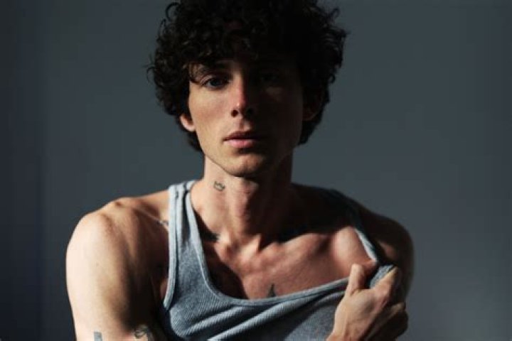 August Royals Drops Debut EP 'Inhaler'