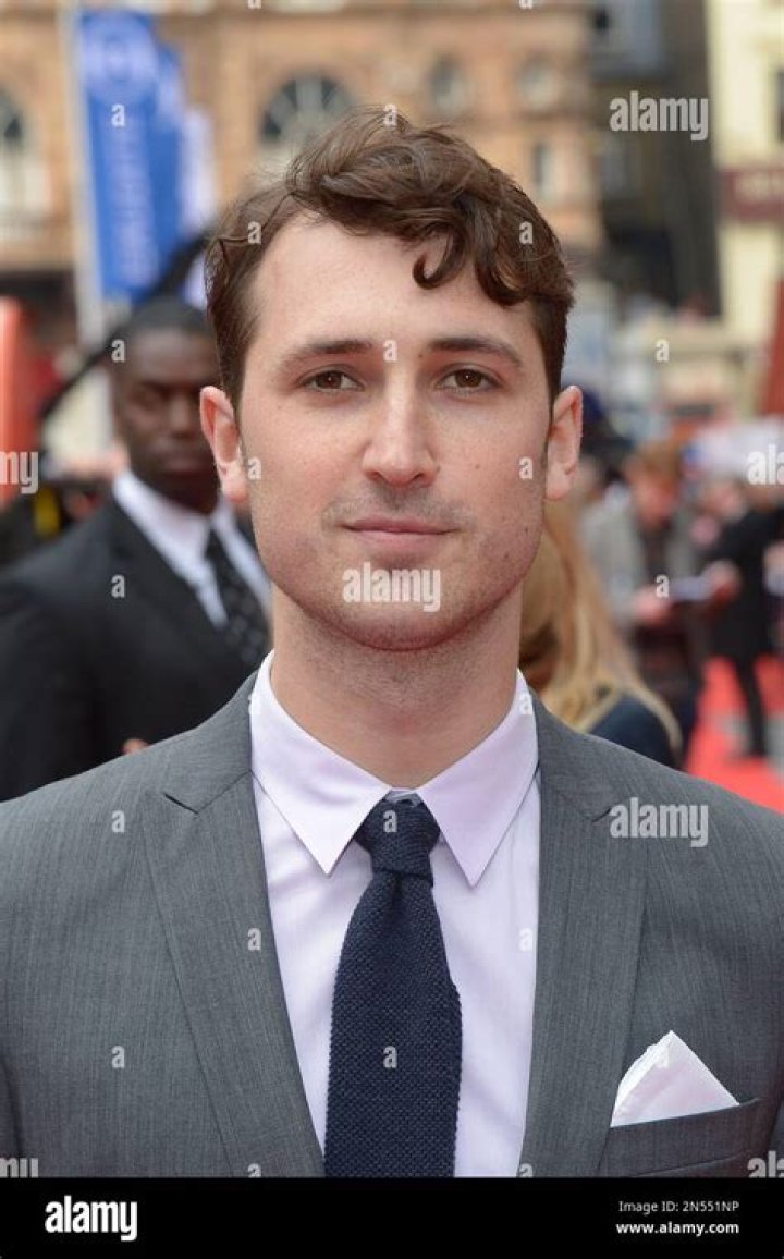 Ben Lloyd-Hughes Net Worth, Age, Height, Bio, Birthday, Wiki!