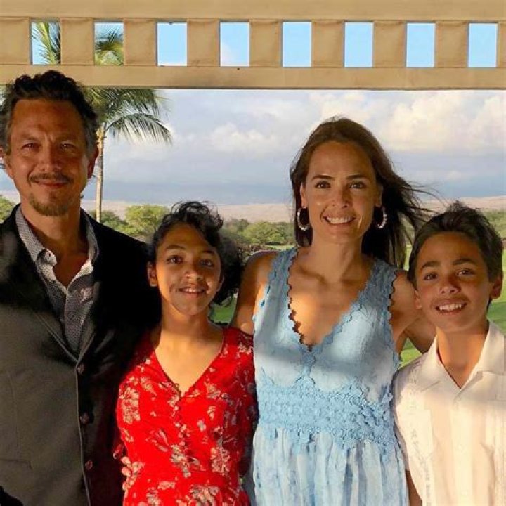 Benjamin Bratt And His Wife Share Parental Responsibility Of Their Children.
