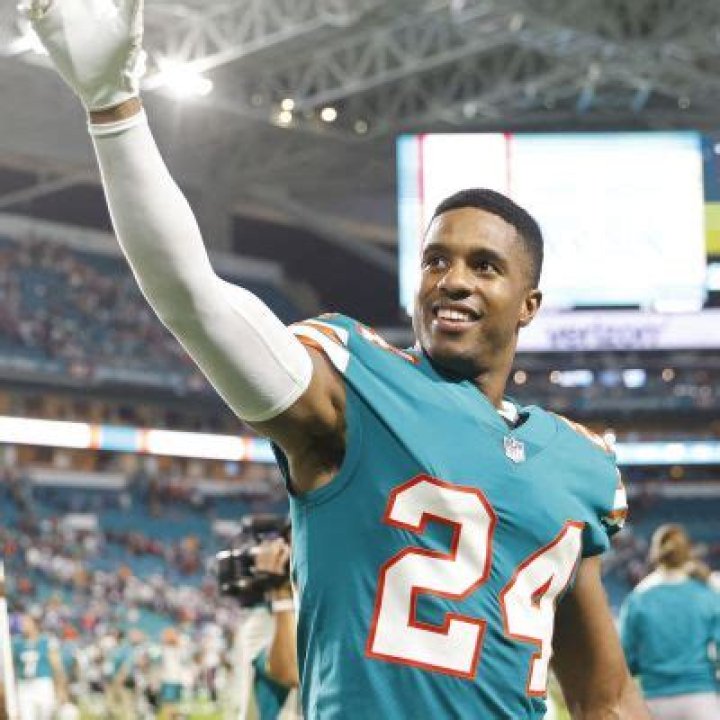 Byron Jones- Wiki, Biography, Age, Height, Net Worth, Girlfriend
