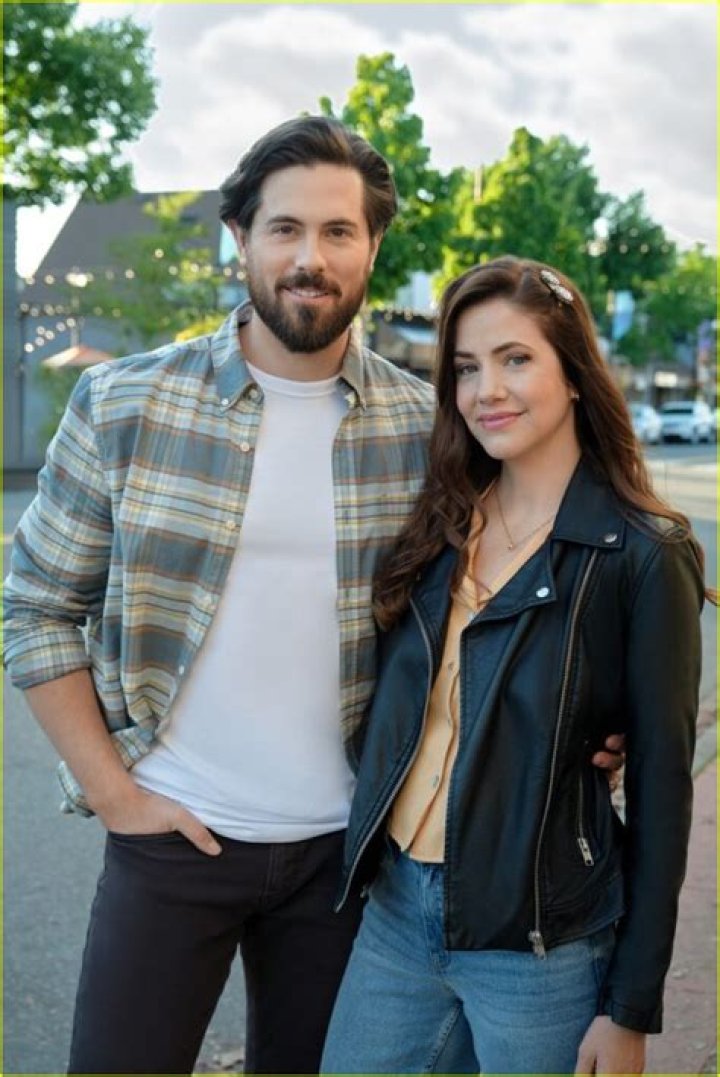 Chris McNally- Wiki, Age, Height, Net Worth, Girlfriend, Ethnicity