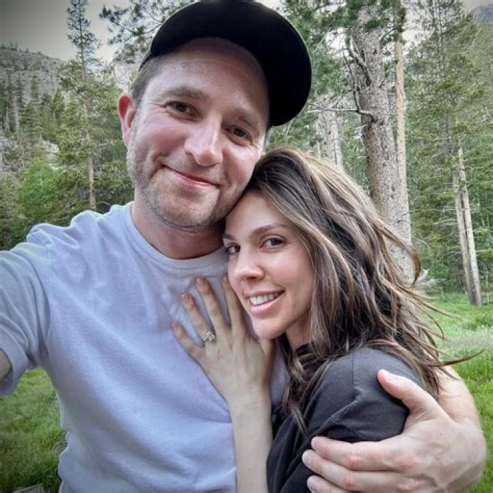 Days of Our Lives Spoilers: Kate Mansi Announces Engagement To Boyfriend Mark Levin