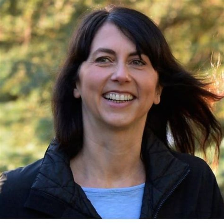 Debi- Net Worth, Bio, Age, Height, Husband, Career