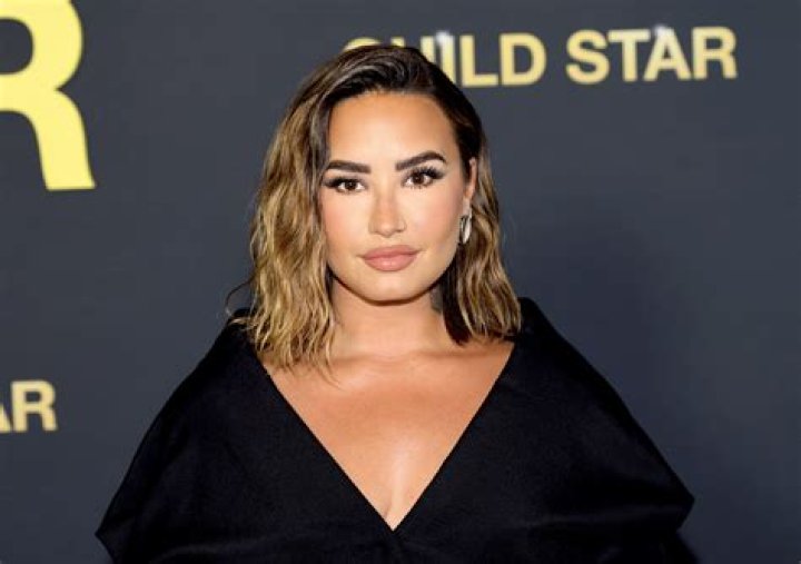 Demi Lovato’s Topless New Album Cover (Photo)