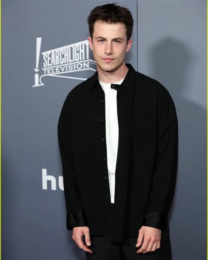 Dylan Minnette Biography: Age, Movies, Net Worth, Songs, Parents, Siblings, Spouse, Instagram, Height, Wiki