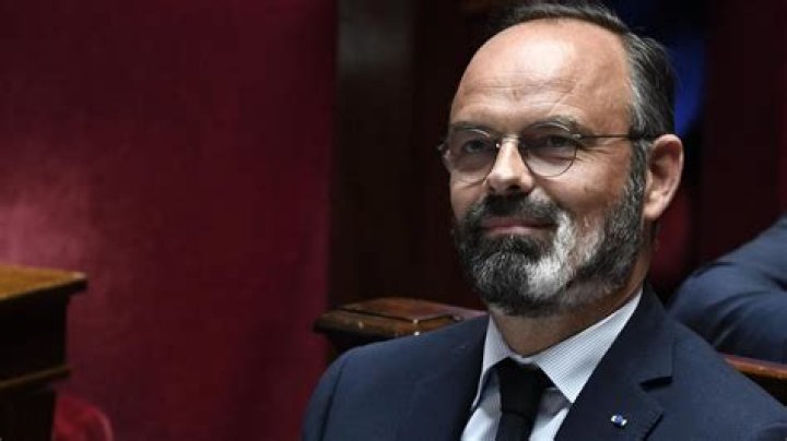 Edouard Philippe Barbe Blanche Maladie