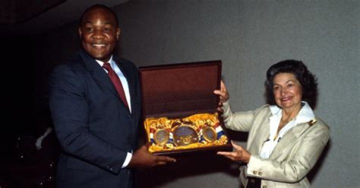 Fame | Chuck Foreman net worth and salary income estimation Apr, 2024