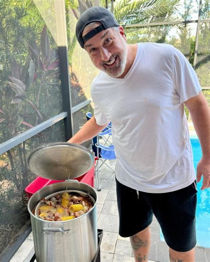 Fame | Joey Fatone net worth and salary income estimation Apr, 2024