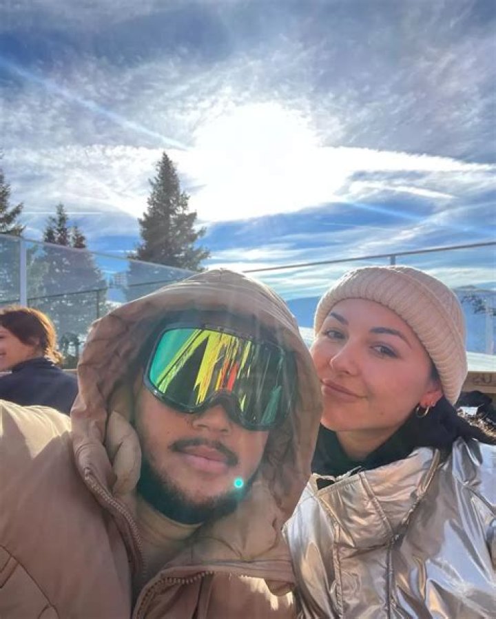 Glen Thomson Biography: Age, Height, Net Worth, Tour Manager, Job, Twitter, Relationship with Anna Paul, Girlfriend