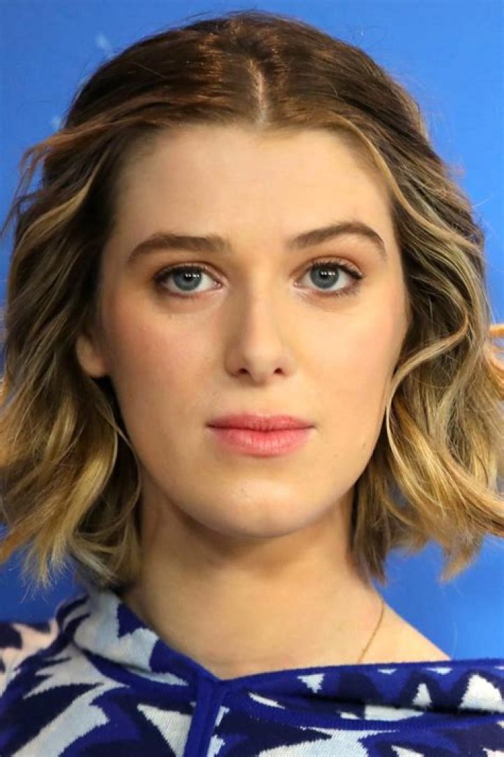 Honor Swinton Byrne - Net Worth, Age, Height, Birthday, Bio, Wiki!