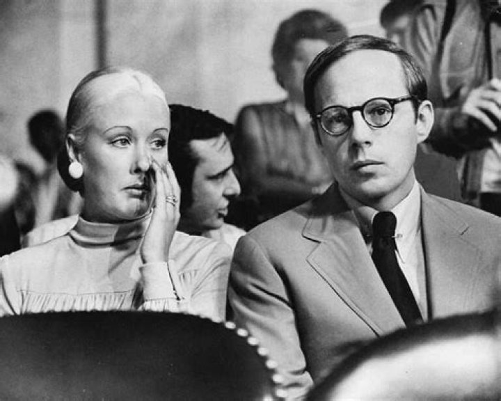 John Dean Biography: Wife, Net Worth, Age, Height, Books, Kids, Wikipedia