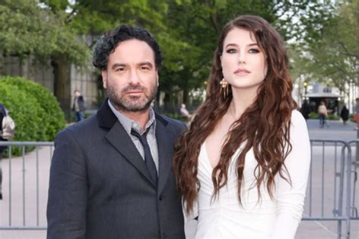 Johnny Galecki’s Girlfriend: Who is Johnny Galecki Dating?