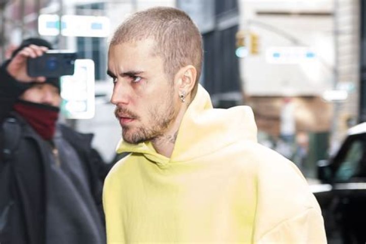 Justin Bieber Looks Angry and Miserable Leaving Private Jet – Jonesing For Something? (Photos – Video)