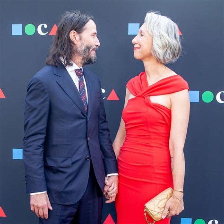 Keanu Reeves Girlfriend, Wife, Net Worth, Married, Dating, Gay, Wiki