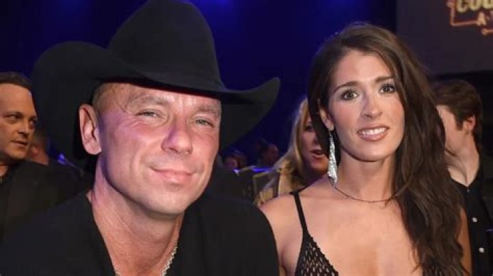 Kenny Chesney Age, Height, Wikipedia, Girlfriend, Wife, Gay, Net Worth