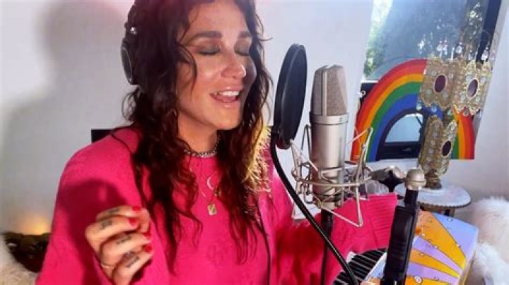 Kesha Releases 'Little Bit of Love' Music Video