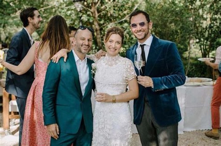 Know All About Zoe Perry Husband Gab Taraboulsy!