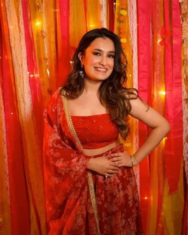 Kuhu Gracia Biography: Songs, Net Worth, Age, Wiki, Pictures, Boyfriend