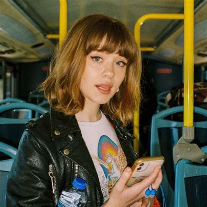 Maisie Peters releases her EP Dressed Too Nice For A Jacket and announces her first headline show