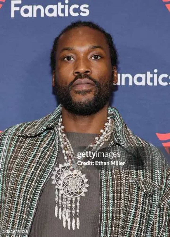 Meek Mill Biography: Net Worth, Wife, Age, Songs, Albums, Girlfriend, Children, Movies