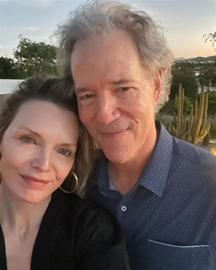 Michelle Pfeiffer’s Husband: Who is Michelle Pfeiffer Dating?