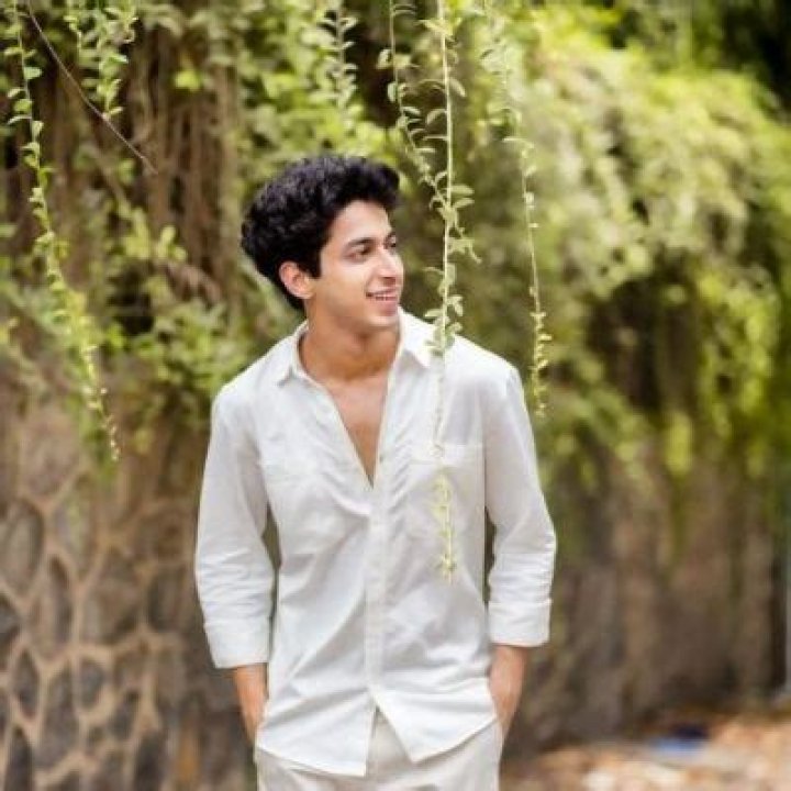 Mihir Ahuja- Wiki, Age, Height, Ethnicity, Girlfriend, Net Worth, Career