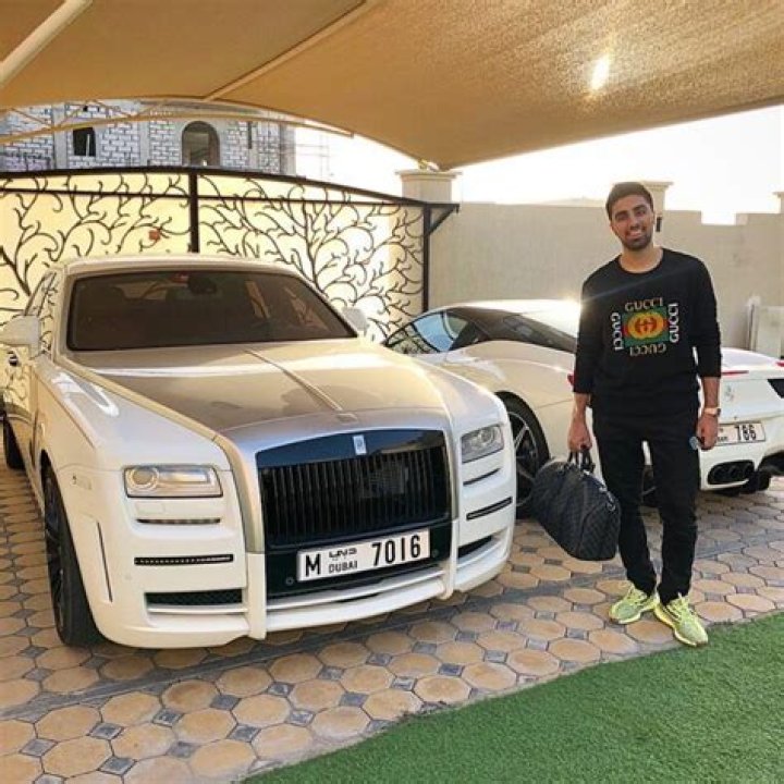 Mo Vlogs Biography: Real Name, Age, Sister, Net Worth, Girlfriend, Father, YouTube, Wife, Arabic, Religion, Wikipedia, Nationality, Instagram