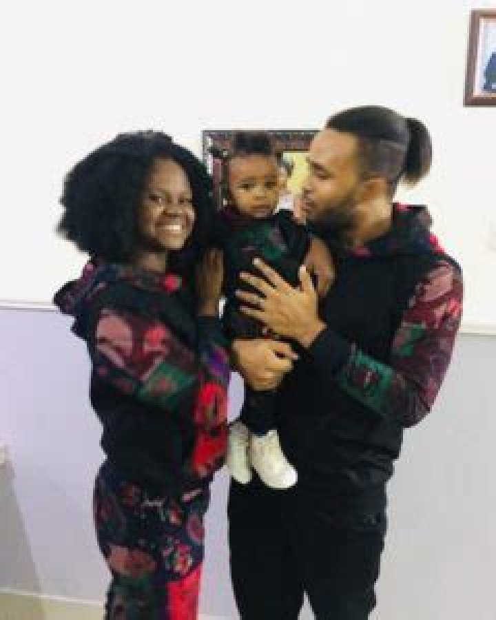 Naomi Mac Biography: Age, Songs, Secrets, Wikipedia, Husband, Child, Net Worth, YouTube, Instagram