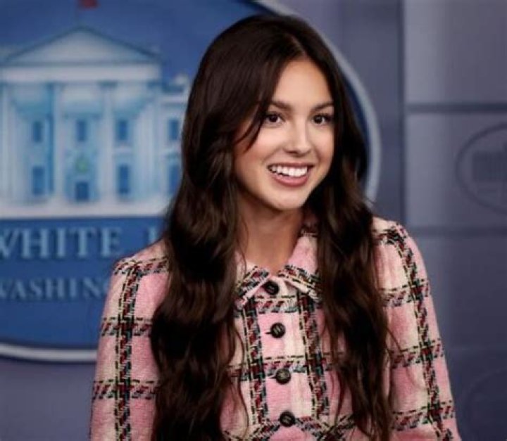 Olivia Rodrigo Height, Weight, Age, Net Worth, Bio and Facts