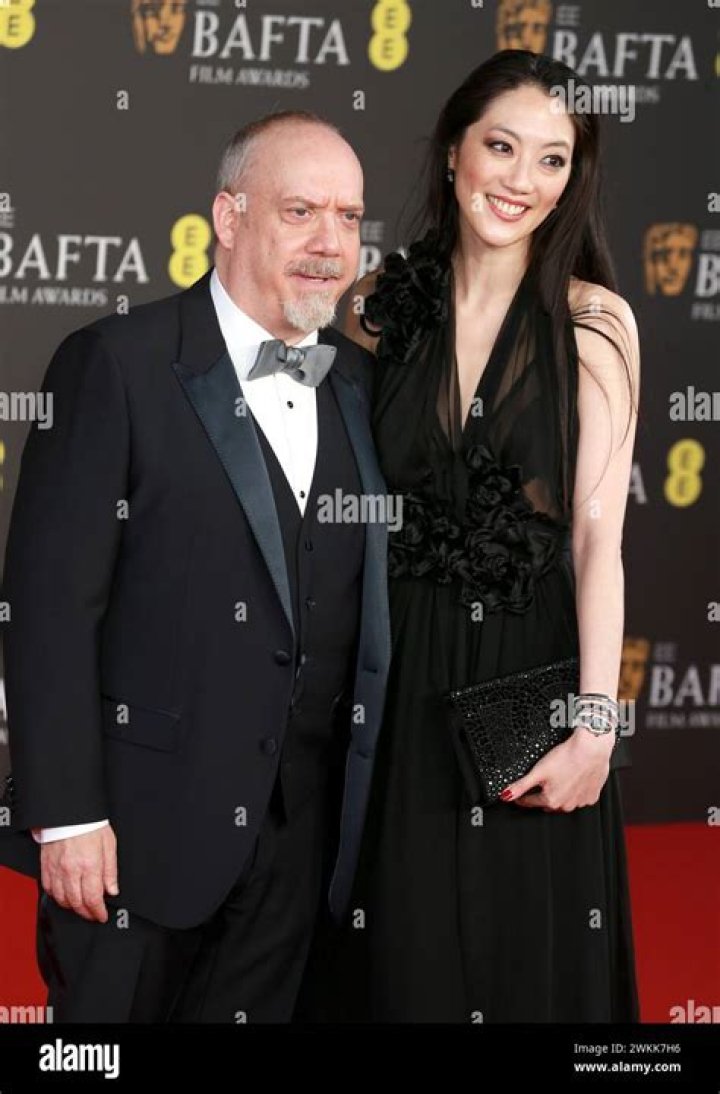 Paul Giamatti Girlfriend Clara Wong Age, Wikipedia, Instagram
