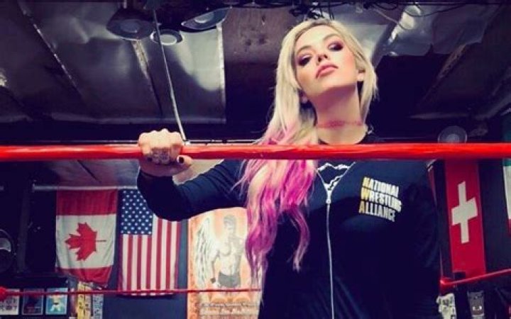 Pro Wrestling Personality Mayra Dias Gomes is Using Her Fame To Help Teenagers Suffering From Drug Addiction