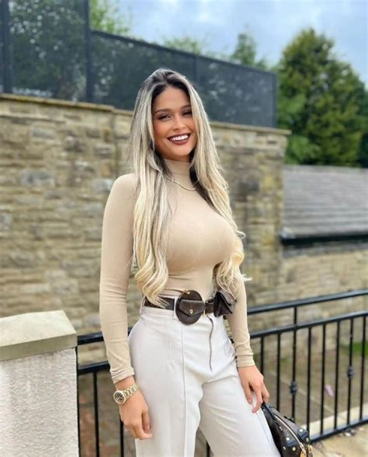 Rafinha Bastos’s Girlfriend: Who is Rafinha Bastos Dating?