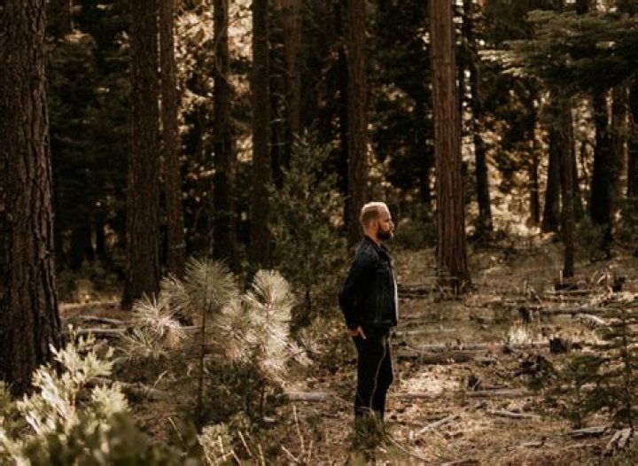 Roger Jaeger Releases New Single “Momentum”