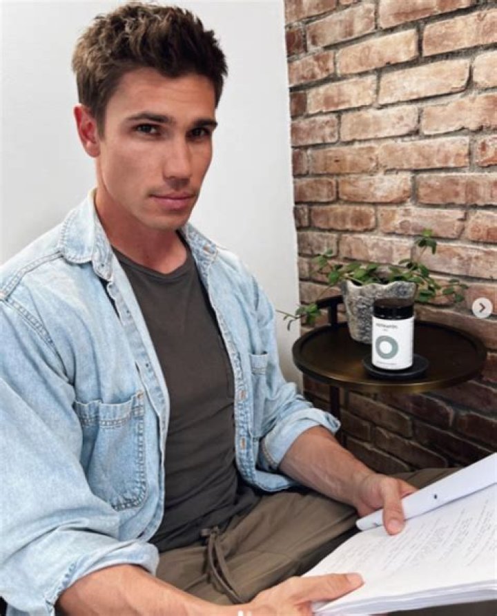 The Bold and the Beautiful Spoilers: Tanner Novlan Hints at Finn’s Return – Leaks Script Photo & Excites Fans