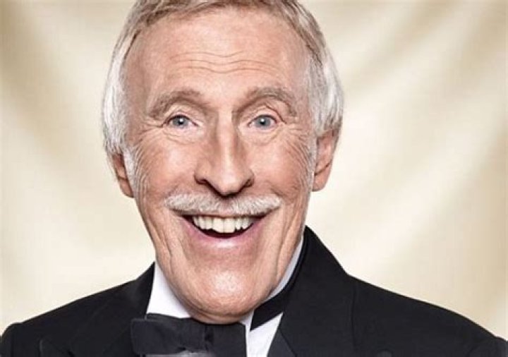 TV legend Sir Bruce Forsyth dies aged 89