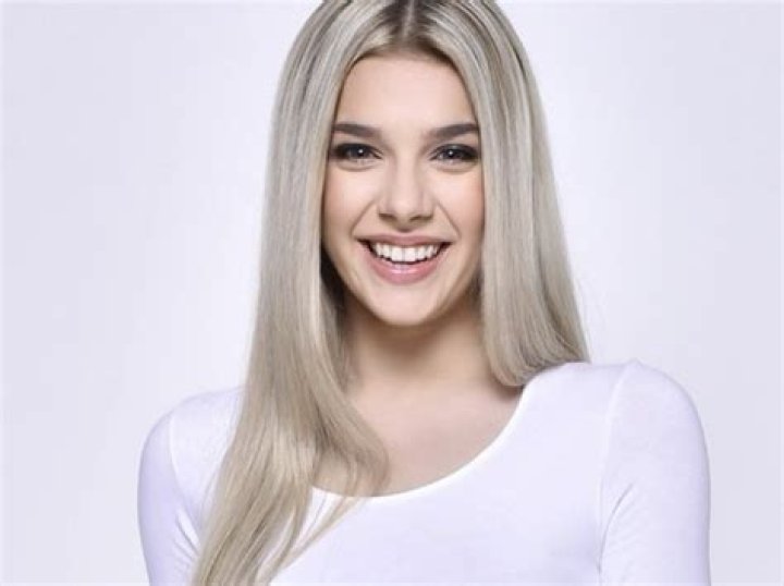 What is Arilena Ara’s Snapchat?