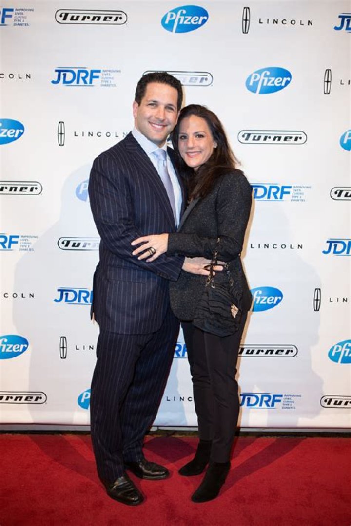 Who Is Adam Schefter? Wiki, Age, Height, Wife, Net Worth, Ethnicity