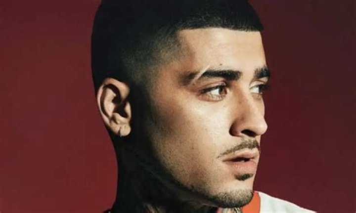 Zayn Malik Adds New Glow In The Dark Tattoo To His Collection